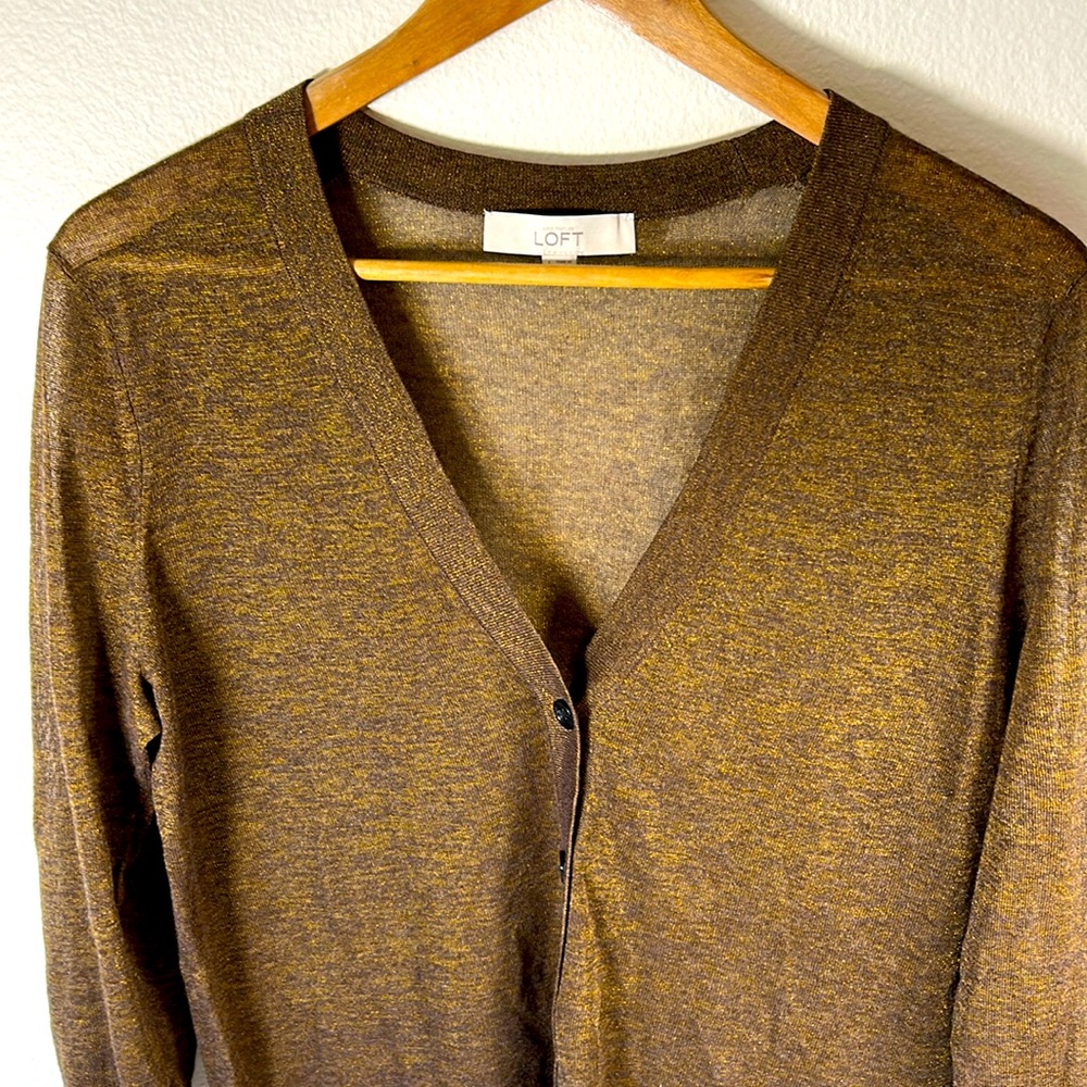 Beautiful light Loft 3/4 sleeve Cardigan. Large